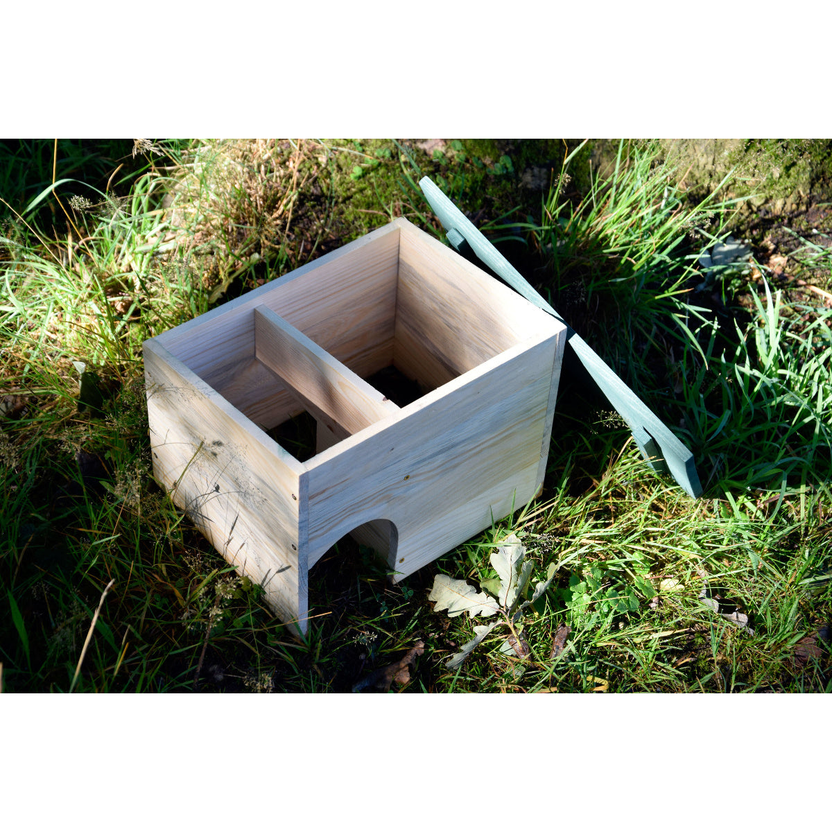 Wetterfestes Igelquartier aus europäischer Handarbeit – ideal für den Winterschlaf