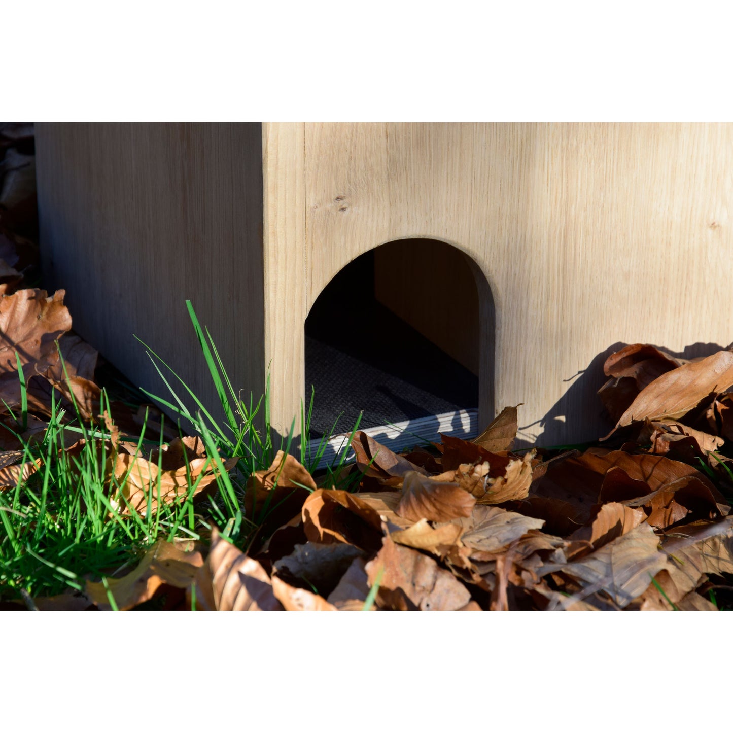 Artgerechtes Igelhaus aus FSC®-zertifiziertem Holz – ideal für naturnahe Gärten