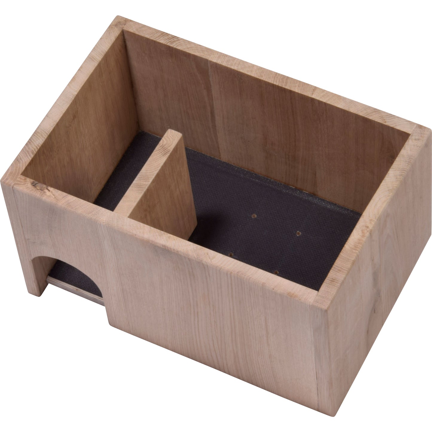 Nachhaltiges Igelschlafhaus mit Labyrinth-Eingang als Schutz vor Raubtieren