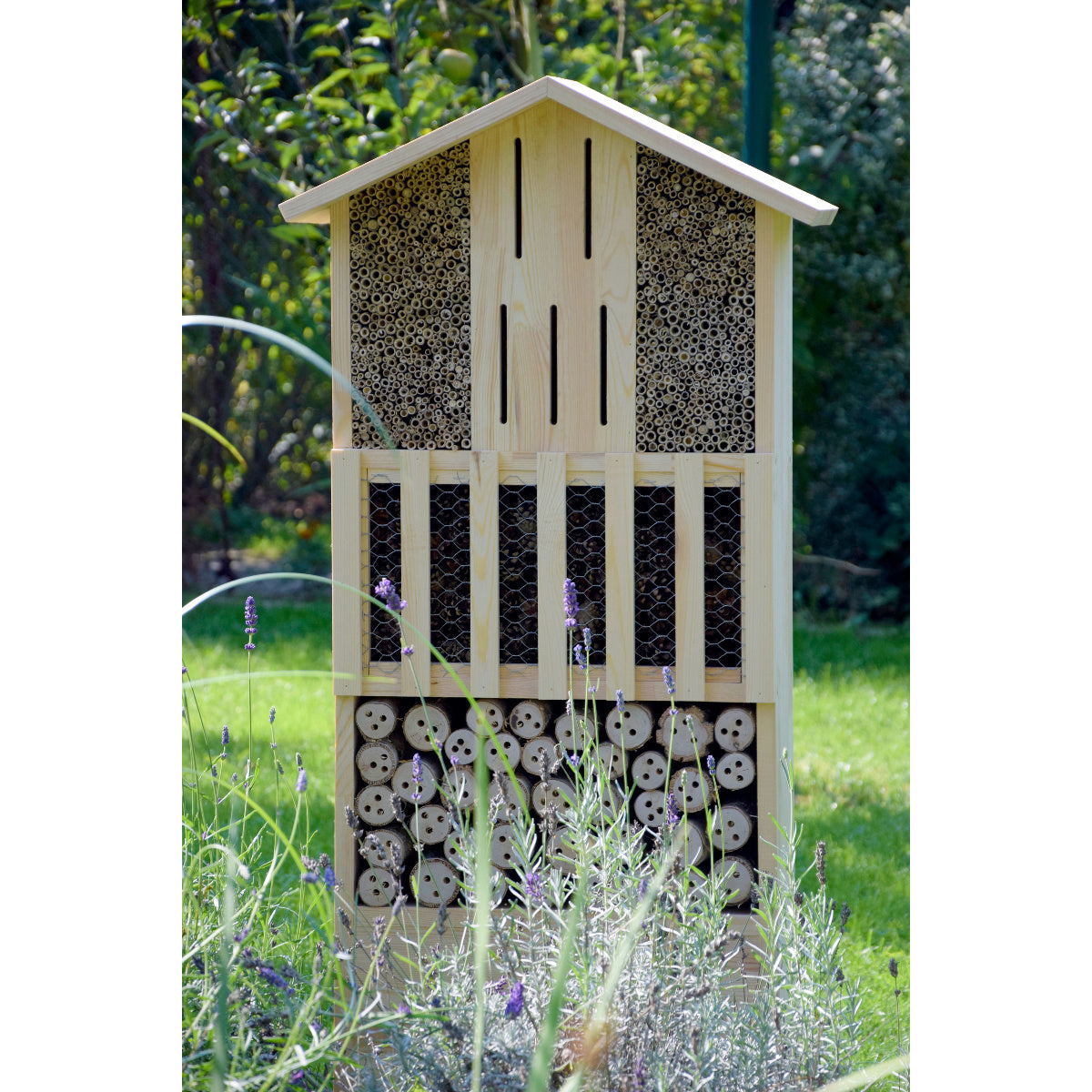 Art. 22697e - XXL Insektenhotel-Wand mit Igelhaus | Natur