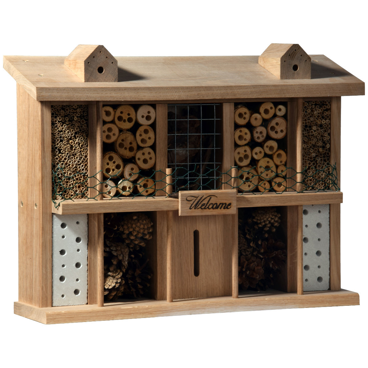 Hochwertiges Insektenhotel 'Landsitz Superior' aus wetterbeständigem Eichenholz – nachhaltige Nisthilfe und Überwinterungshilfe für Wildbienen und Marienkäfer.